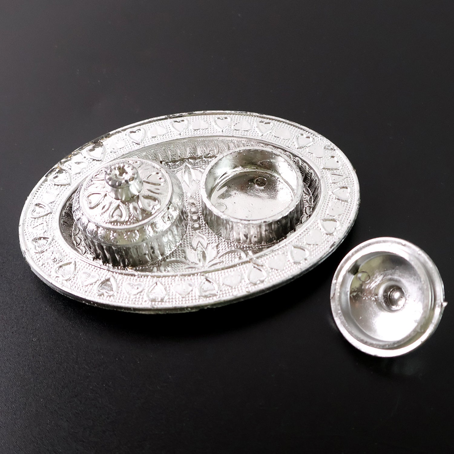 Oval Shape Special Puja Thali (1 Pc / Mix Design) Oval Shape Special Puja Thali (1 Pc / Mix Design)